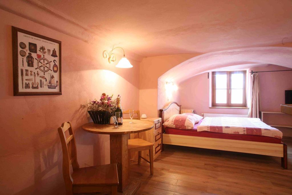 Apartmany Reve Trebon Bilik gambar